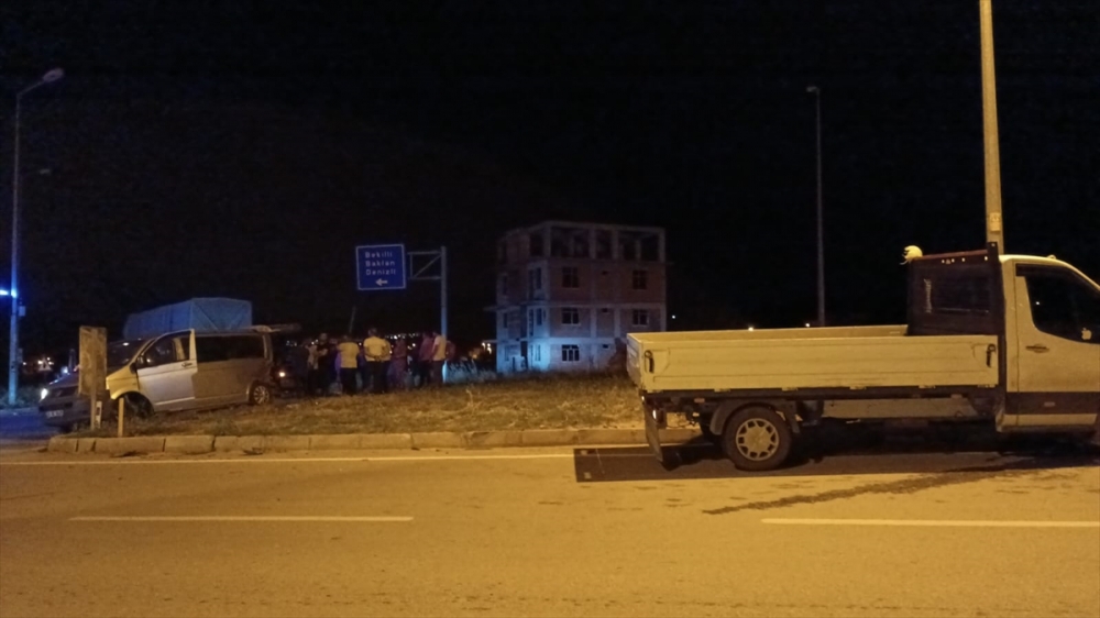 Denizli'deki trafik kazasında  2 çocuk yaralandı