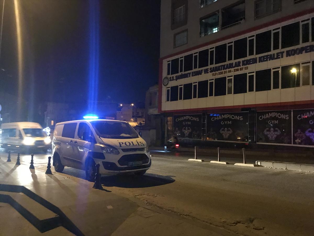 GAZİANTEP - Kavgaya müdahale eden polis memuru silahla yaralandı