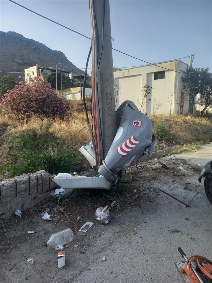 Bodrum'da elektrik direğine çarpan otomobilin sürücüsü öldü