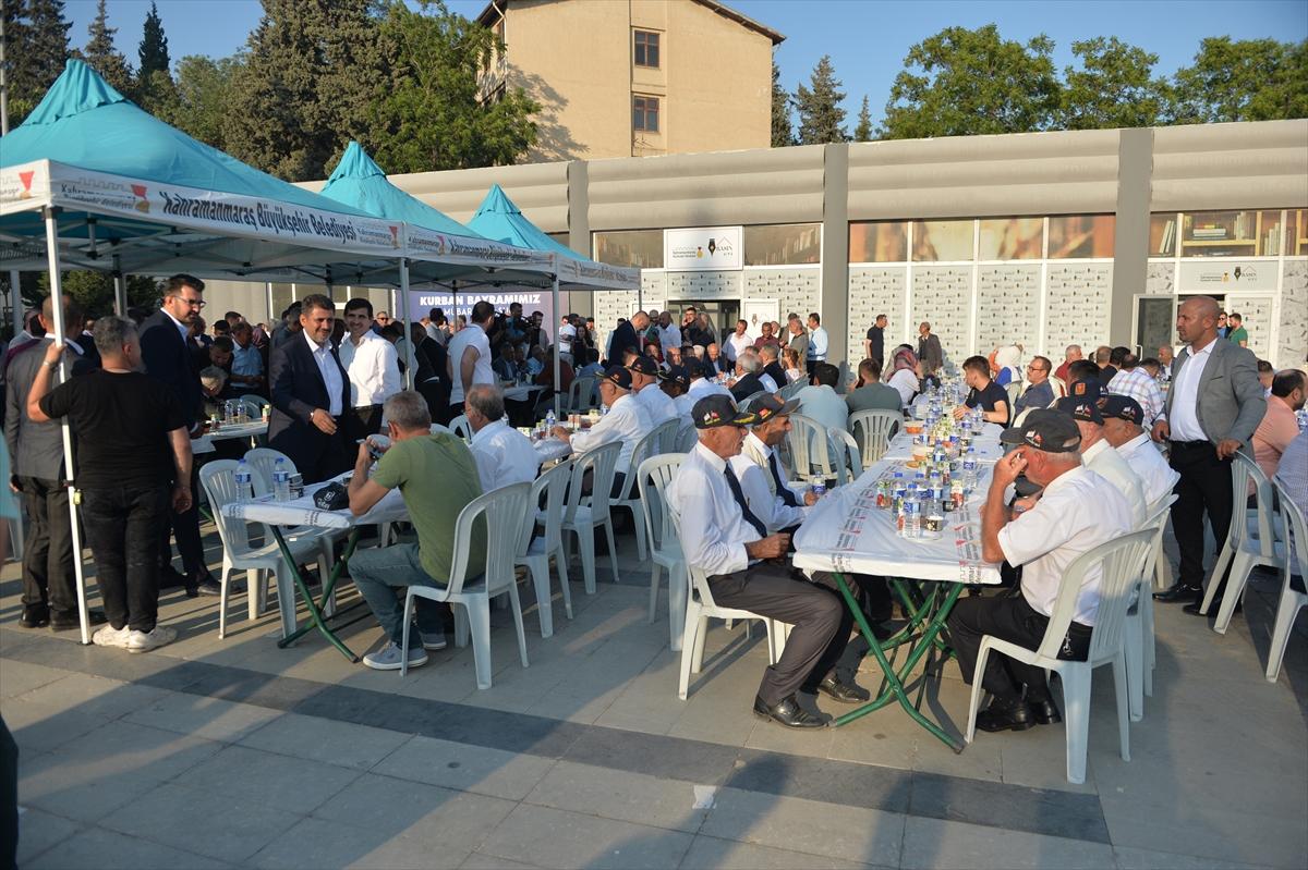 Depremlerin merkez üssü Kahramanmaraş'ta bayramlaşma programı düzenlendi