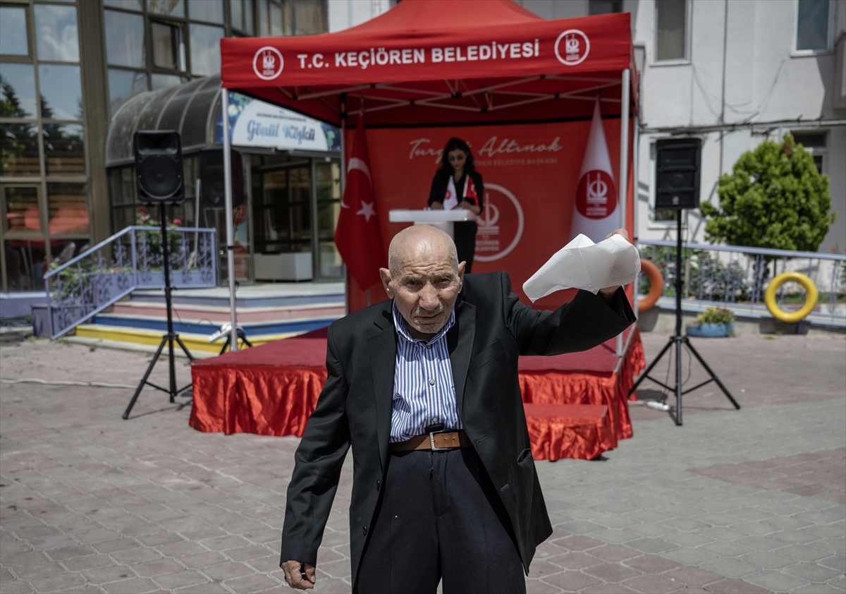 ANKARA - Keçiören Belediyesi Gönül Köşkü Huzurevi'nde bayramlaşma