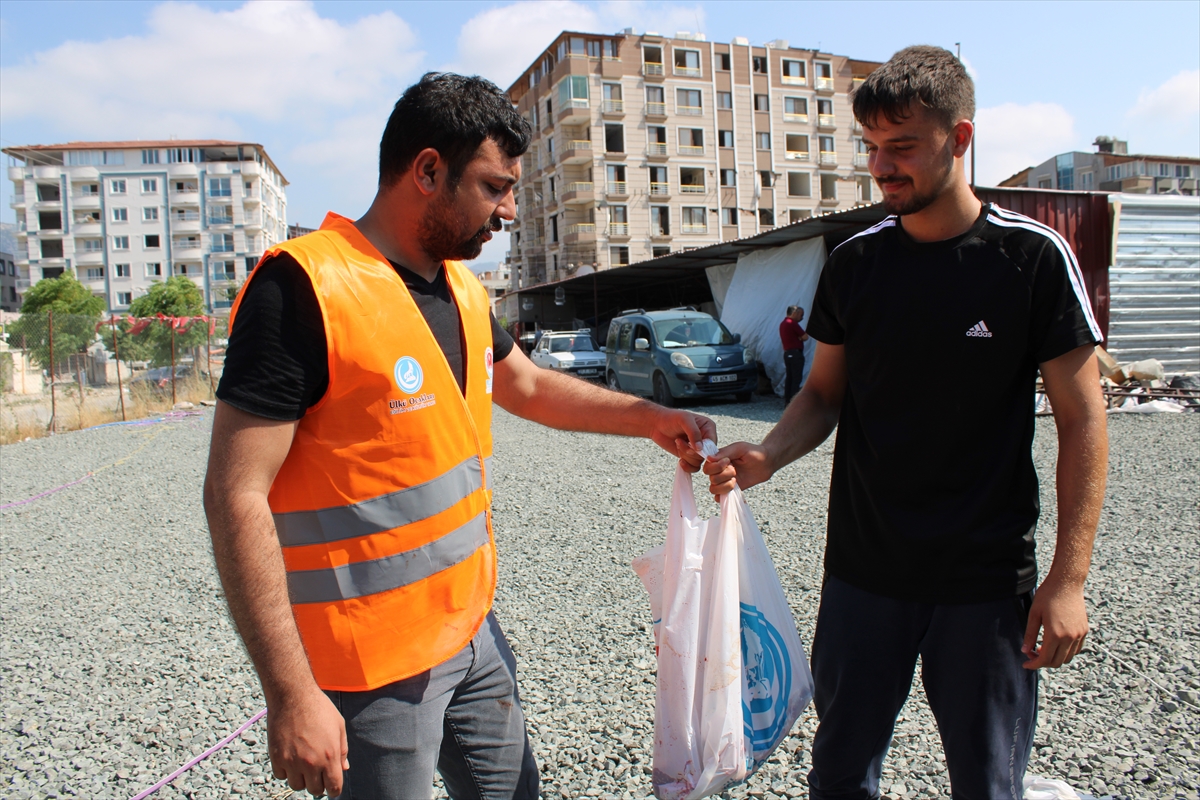 HATAY - Ülkü Ocakları depremzedeler için 300 kurban kesti