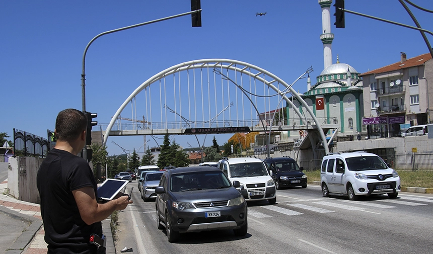 Polis Ekipleri Dron ile Trafik Denetimi Yaptı