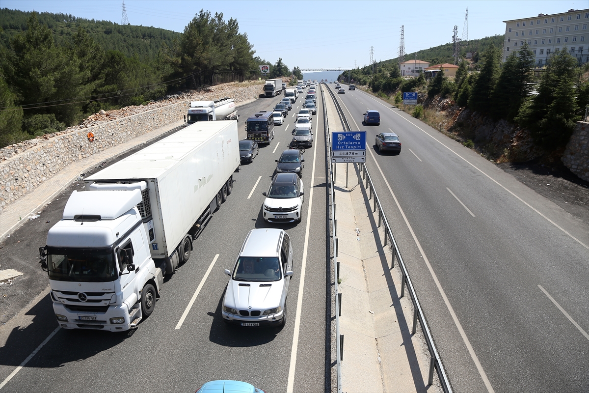 MUĞLA - Tatilciler dönüş yolunda yoğunluk oluşturdu (3)