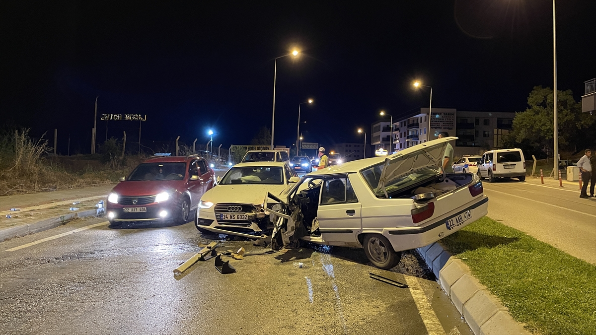 EDİRNE - Trafik kazasında 2 kişi yaralandı