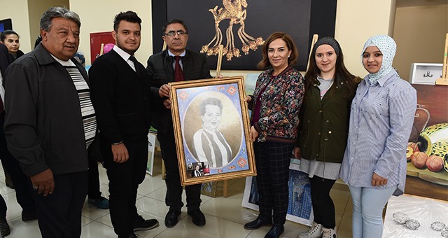 Vali Funda Kocabıyık “Kütüphanelerimiz Başta Çocuklarımız Ve Gençlerimiz Olmak Üzere Tüm Vatandaşlarımızın Faydalanabileceği Kültür Kurumlarımızdır”