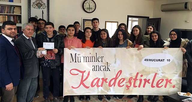 Uşak'ta lise öğrencileri Yemen için yardım topladı