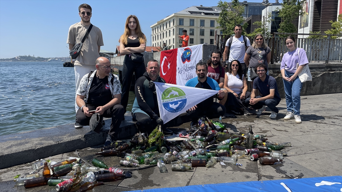 İSTANBUL - Deniz dibi temizliği yapıldı