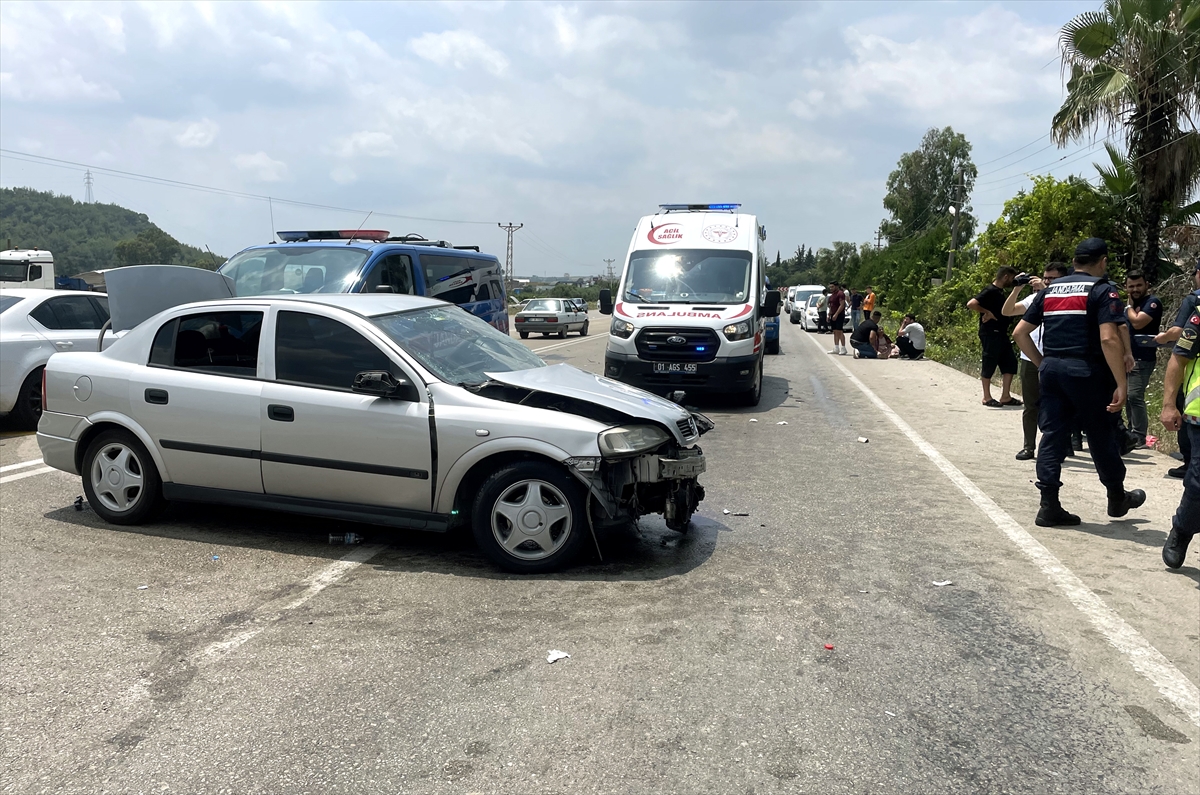 ADANA - Trafik kazasında 1 kişi öldü, 4 kişi yaralandı