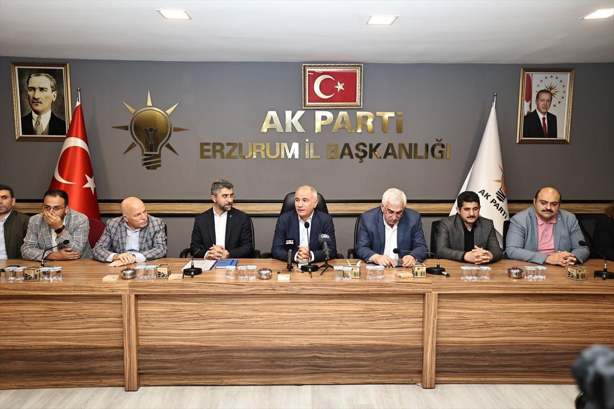 ERZURUM - AK Parti Genel Başkanvekili Ala, Erzurum'da partililerle bir araya geldi
