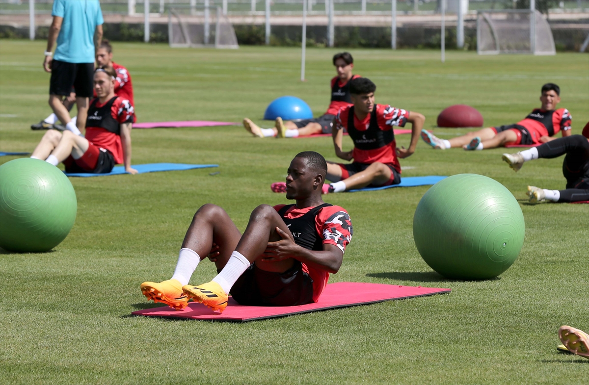 SİVAS - Sivasspor yeni sezon hazırlıklarını sürdürdü