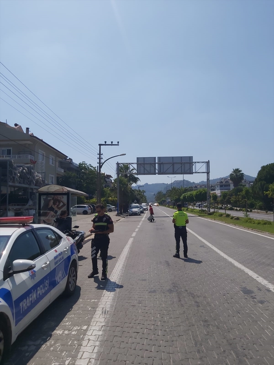 MUĞLA - Marmaris'te dron destekli trafik denetimi yapıldı