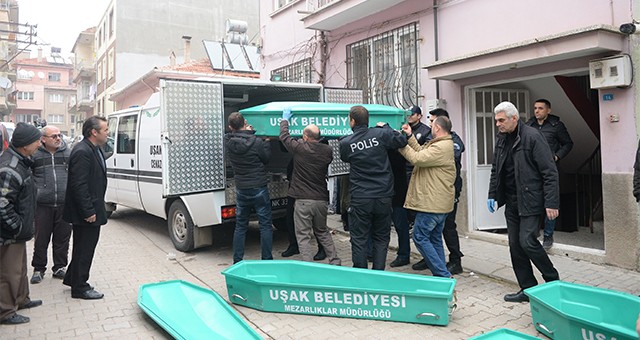 Uşak'ta 3 kardeş evde ölü bulundu