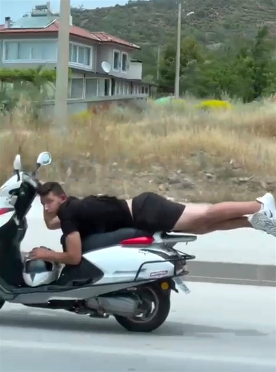 Muğla'da tehlikeli motosiklet kullanan sürücüye 21 bin 834 lira para cezası