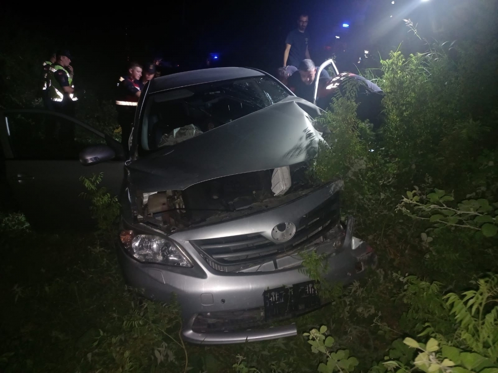 Aydın’da traktörle otomobilin çarpıştığı kazada 6 kişi yaralandı