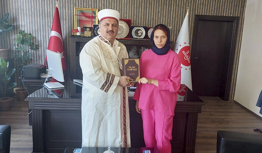 Uşak'ta Yaşayan Ukraynalı Kadın Müslüman Oldu
