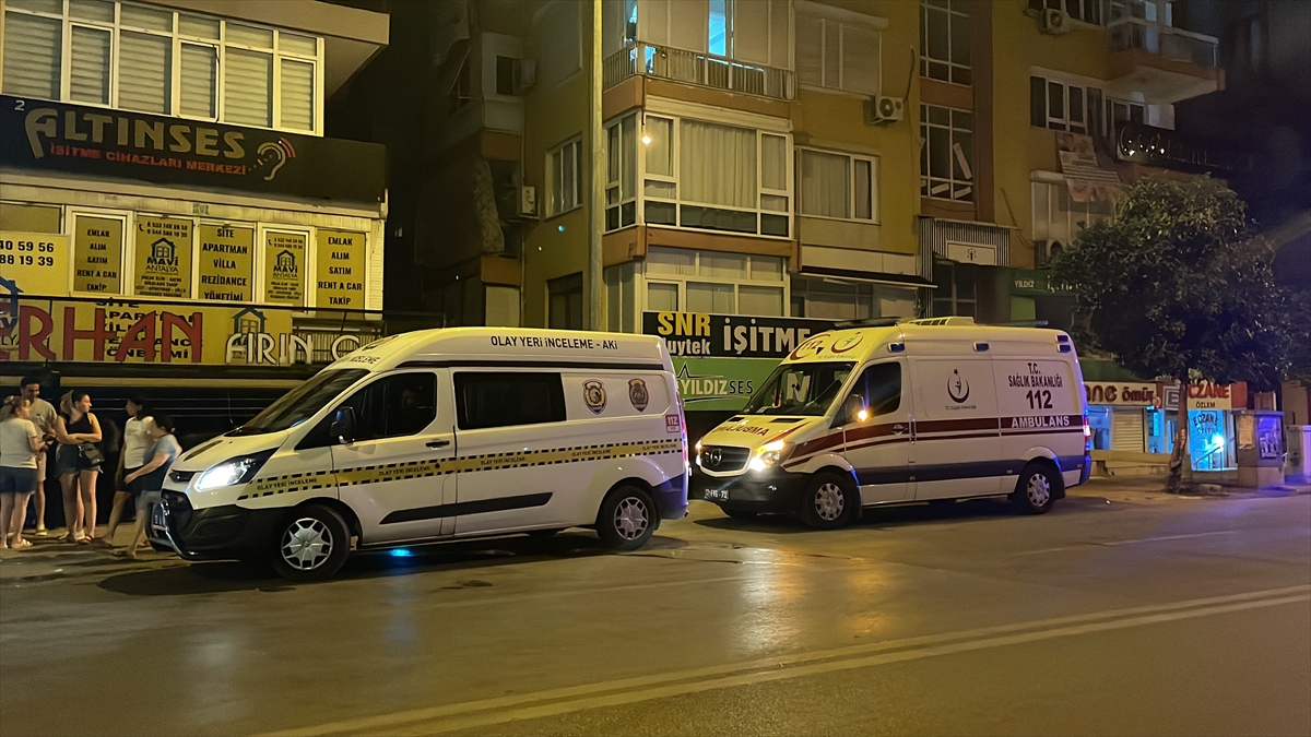 ANTALYA - Evde çıkan yangında bir kişi öldü