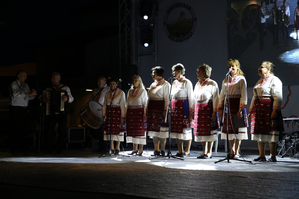 NEVŞEHİR - Uluslararası Ortahisar Halk Dansları ve Müzik Festivali düzenlendi