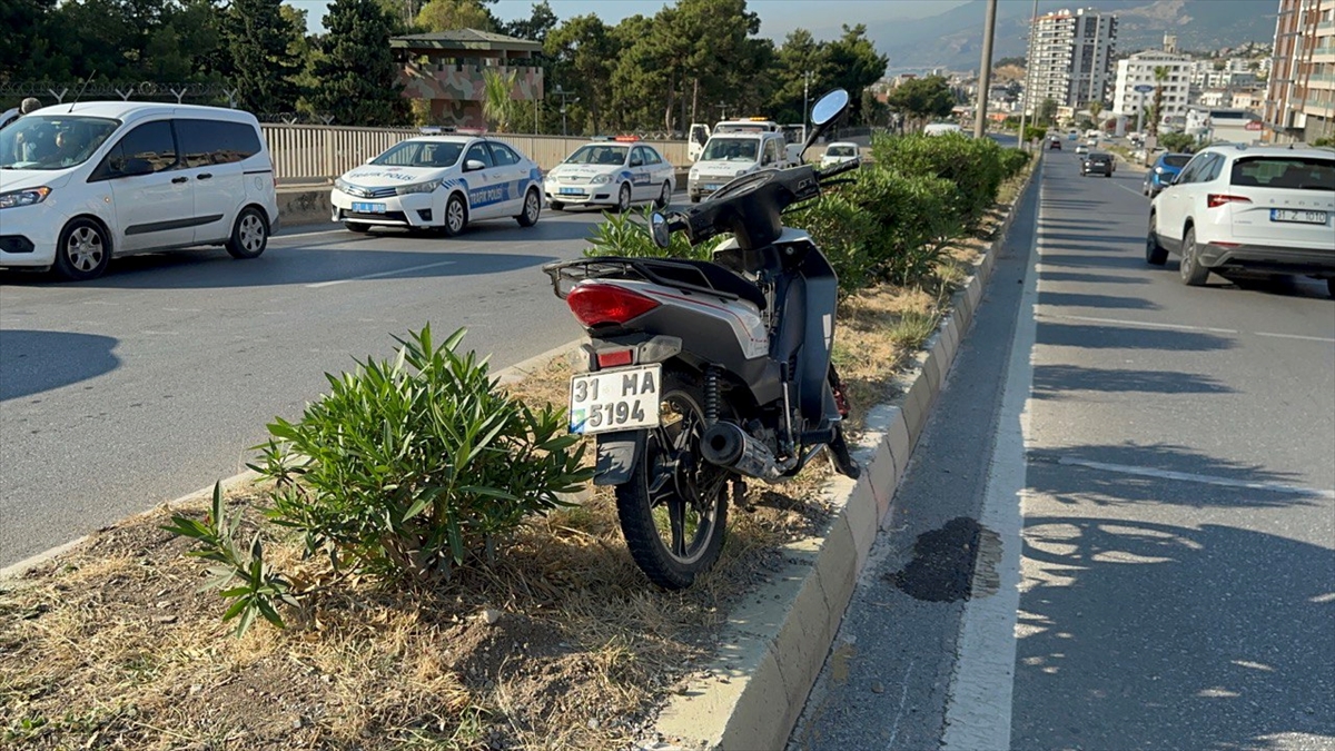 HATAY - Otomobille çarpışan motosikletteki 2 kişi öldü