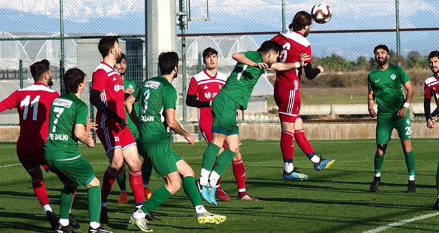 Utaş Uşakspor, Hazırlık Maçında Kırklarelispor'a 2-1 Mağlup Oldu.
