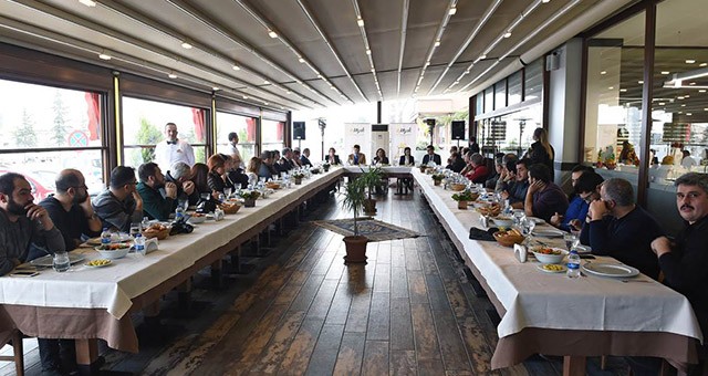 Vali Funda Kocabıyık , Uşak'ta Görev Yapan Basın Mensuplarıyla Bir Araya Geldi