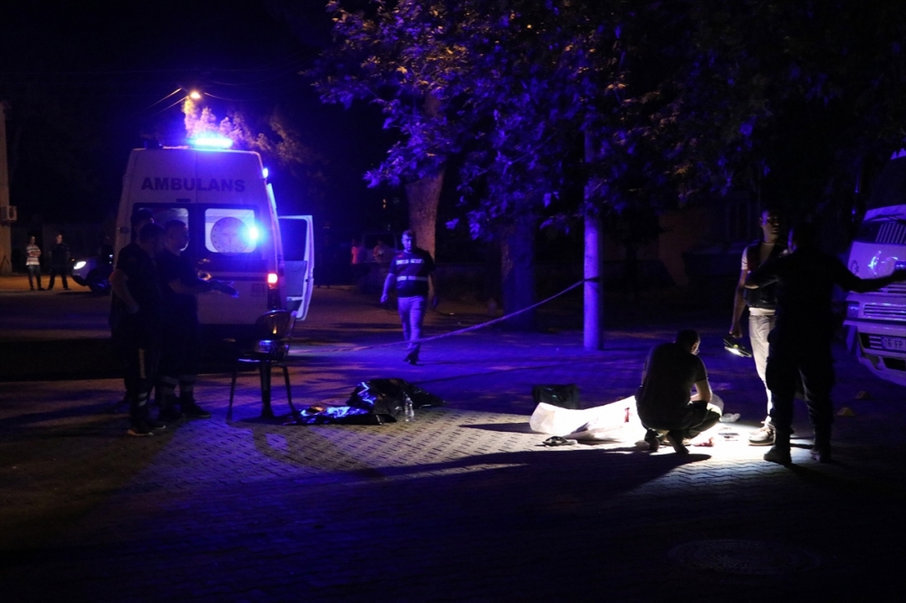Manisa'daki silahlı kavgada 2 kişi öldü
