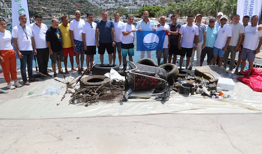 Bodrum'da deniz dibi temizliğinde 362 kilogram atık çıkarıldı