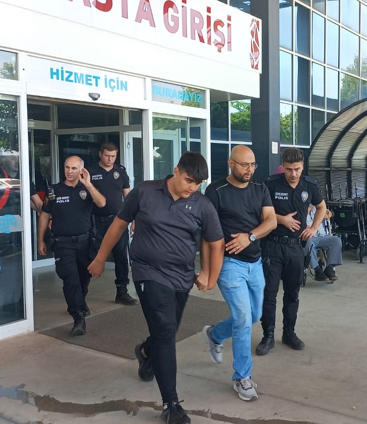 İzmir'deki bıçaklı kavgada bir çocuk hayatını kaybetti