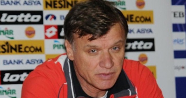 Türk Futbolunun Efsanesi Turgut Uçar Hayatını Kaybetti