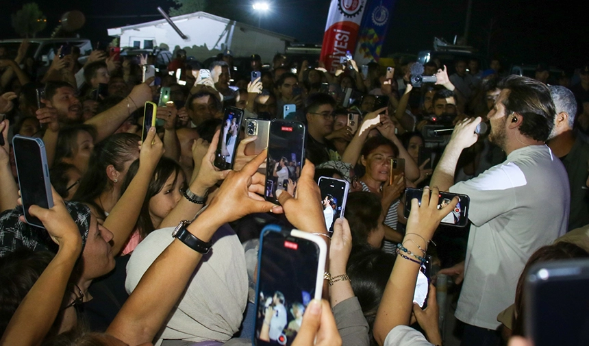 Uşak'taki Gurbetçi Festivali'nde Ekin Uzunlar sahne aldı