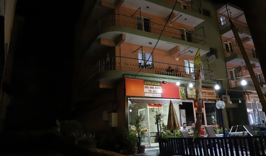 Denizli'de Bir Genç Evinde Ölü Bulundu!