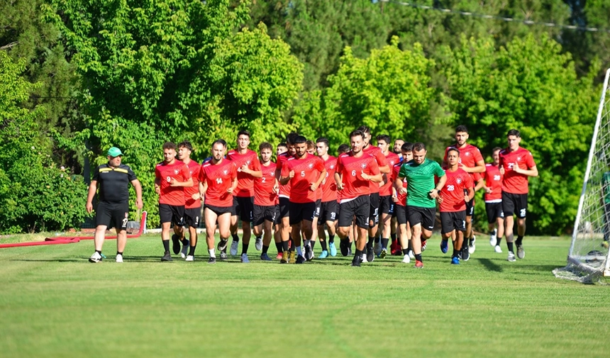 Uşakspor'da transfer ve yeni sezon hazırlıkları devam ediyor