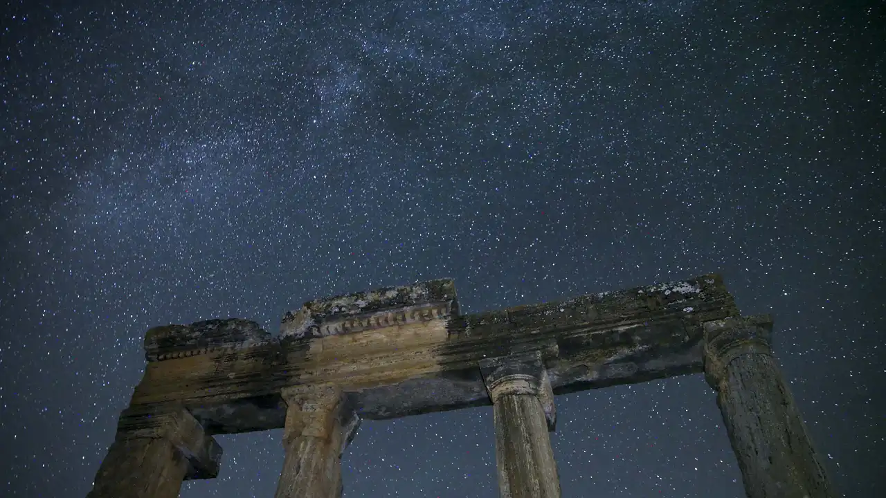 Uşak'ta Yıldızlar Kaydı! Meteor Yağmuru Gözlemlendi: İşte O Anlar!