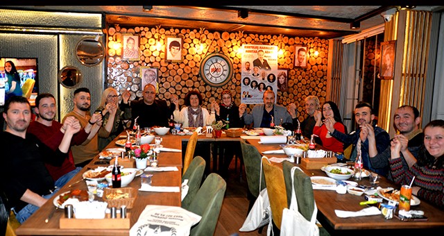 Muhtar Adayından Yemekli Tanıtım Toplantısı
