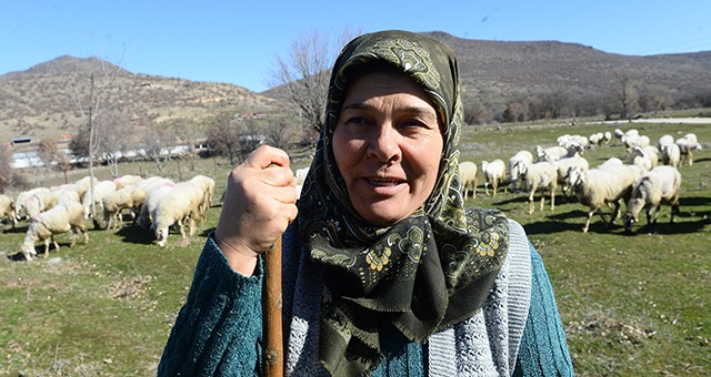 Kadın Girişimci Köyüne Dönüp Çiftlik Sahibi Oldu