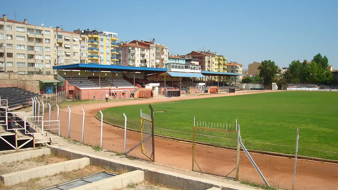 Olacağı Buydu! 61 Yıllık Uşakspor Stadına İzin Çıkmadı...Maçlar Nerede Oynanacak?