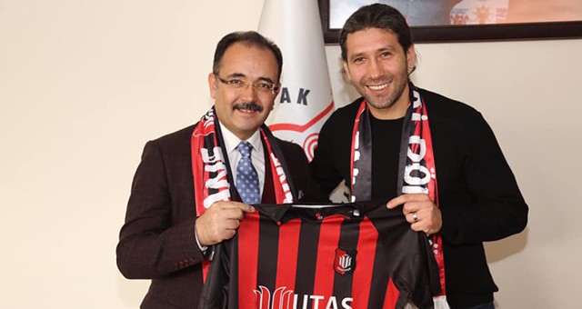 Utaş Uşakspor, Mehmet Yozgatlı İle Anlaştı