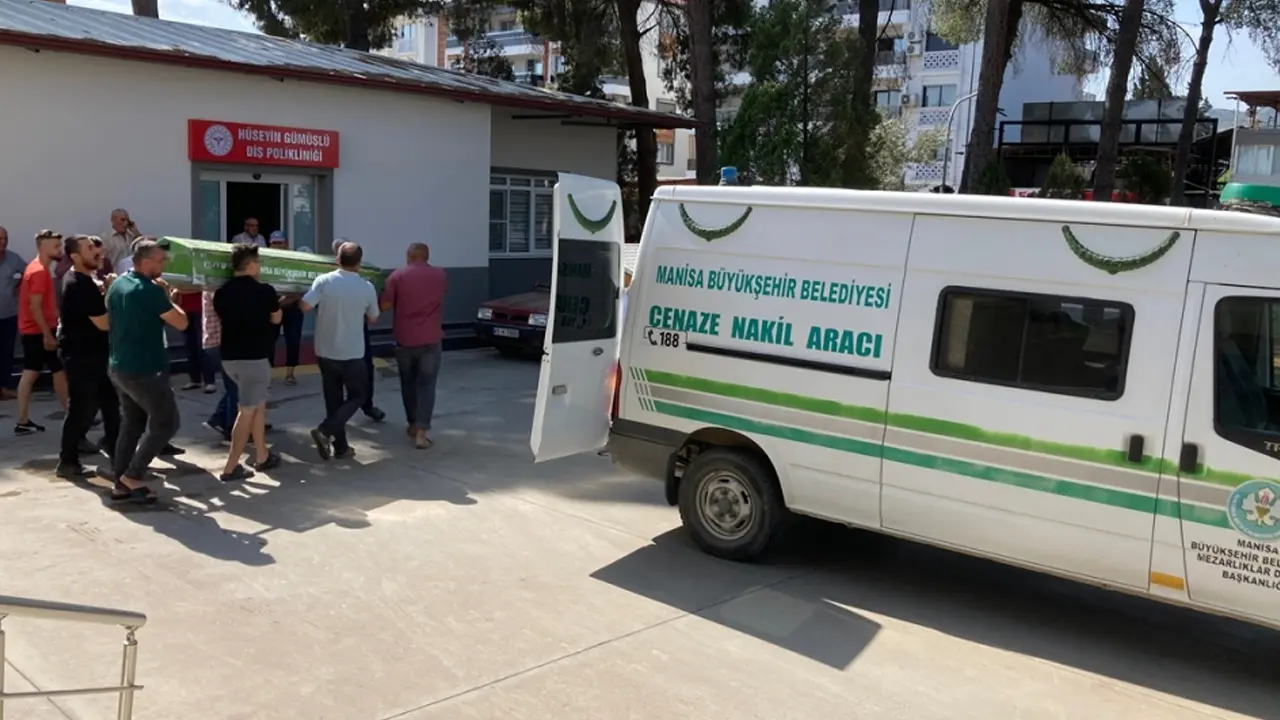 Motorsiklet Devrildi Sürücüsü Öldü