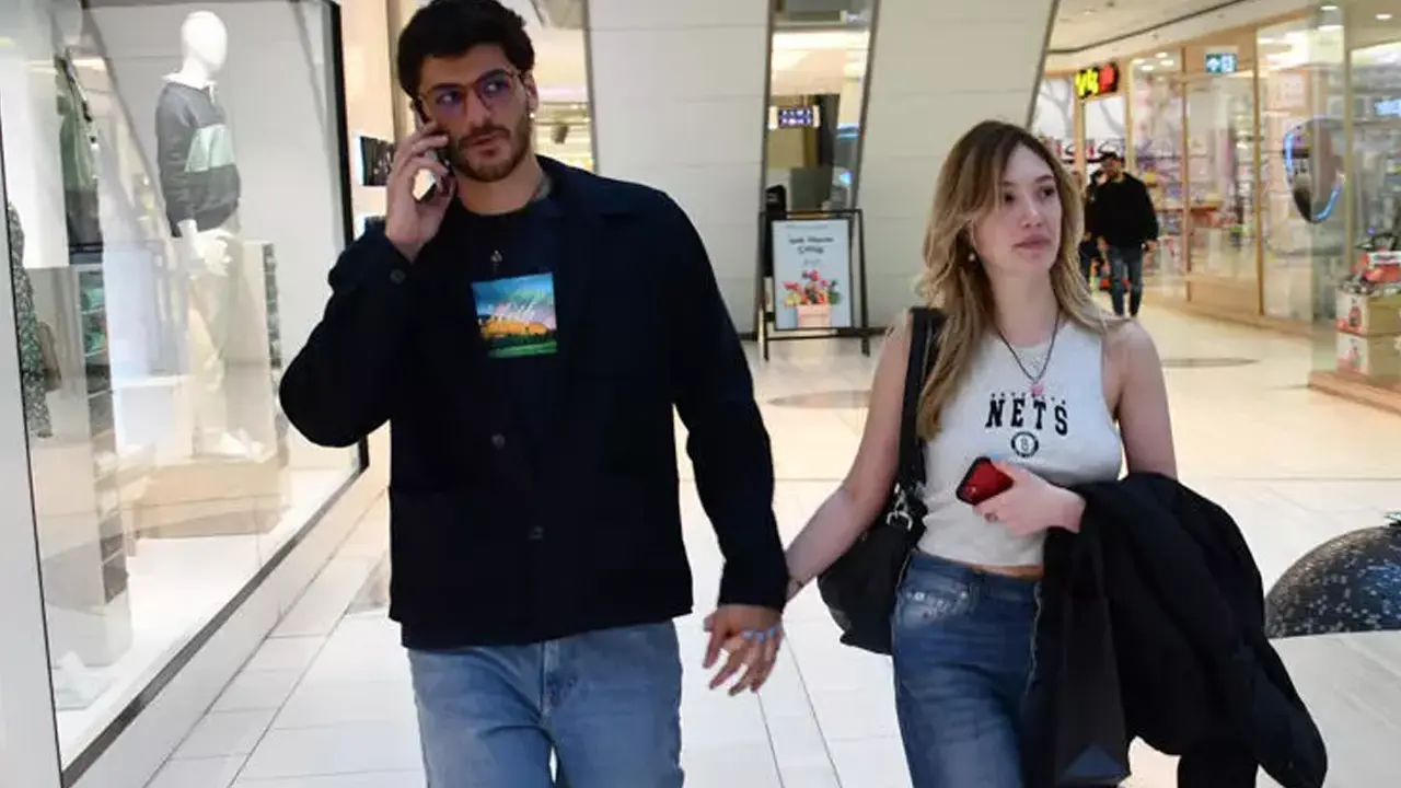 Yasmin Erbil Ve Yiğit Poyraz Tatilde Aşka Geldi! Güzel Fenomenin Siyah Bikinili Pozları Çok Konuşuldu