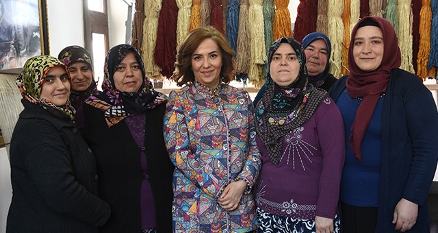 Dokuyan Eller Halı-Kilim Evi'nin Açılışı Funda Kocabıyık Tarafından Gerçekleştirildi