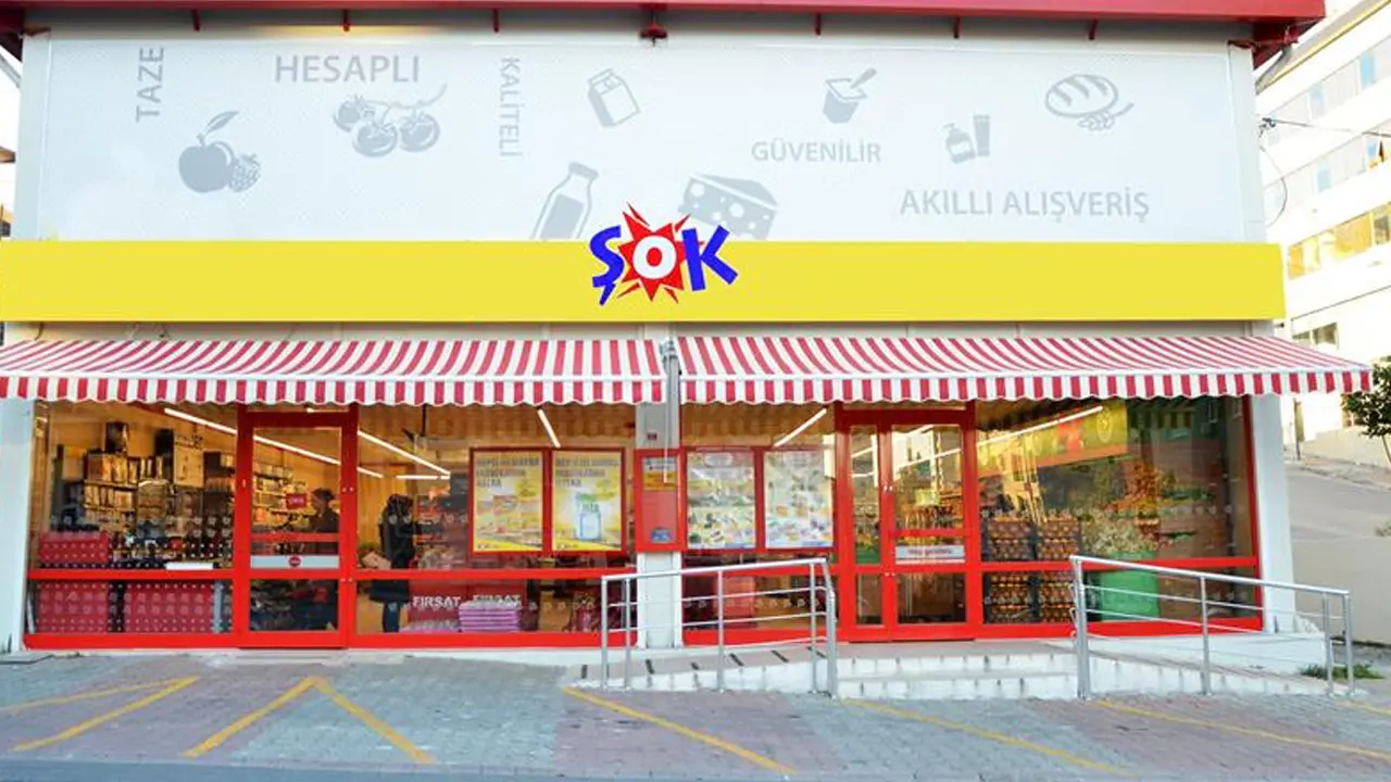 Uşaklılar ŞOK’ta İndirim Şöleni Başladı: Vatandaşlar Market Raflarını Boşaltıyor! Airfryer Fritöz 1.459 TL’ye Düştü