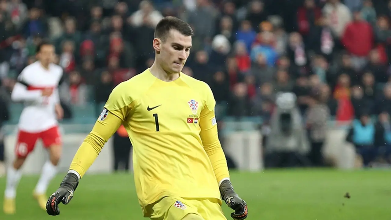Fenerbahçe transferde mutlu sona ulaştı! Livakovic resmen açıklandı! İstanbul’a ne zaman gelecek?
