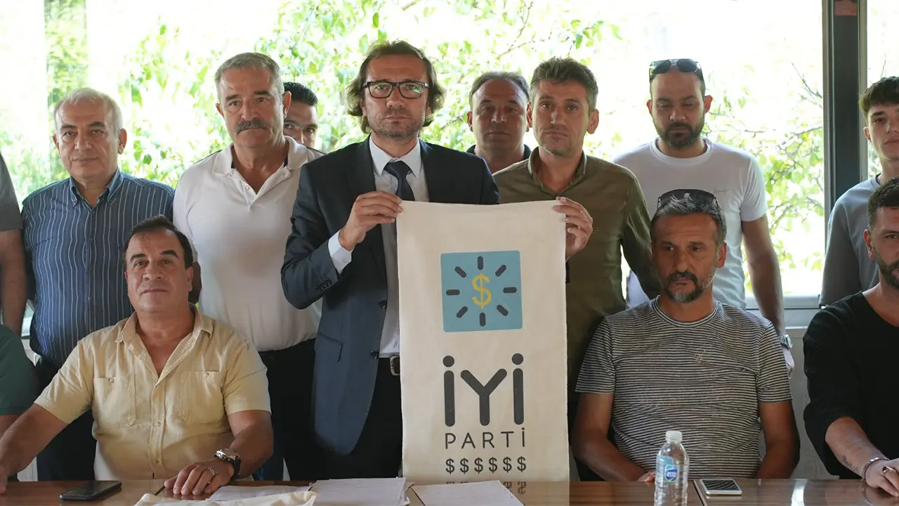 İyi Parti Eski Merkez İlçe Başkanı Savaş’tan Şok Açıklamalar: 'Rüşvet Parfüm Gibidir, Sadece Kokusu Gelir'