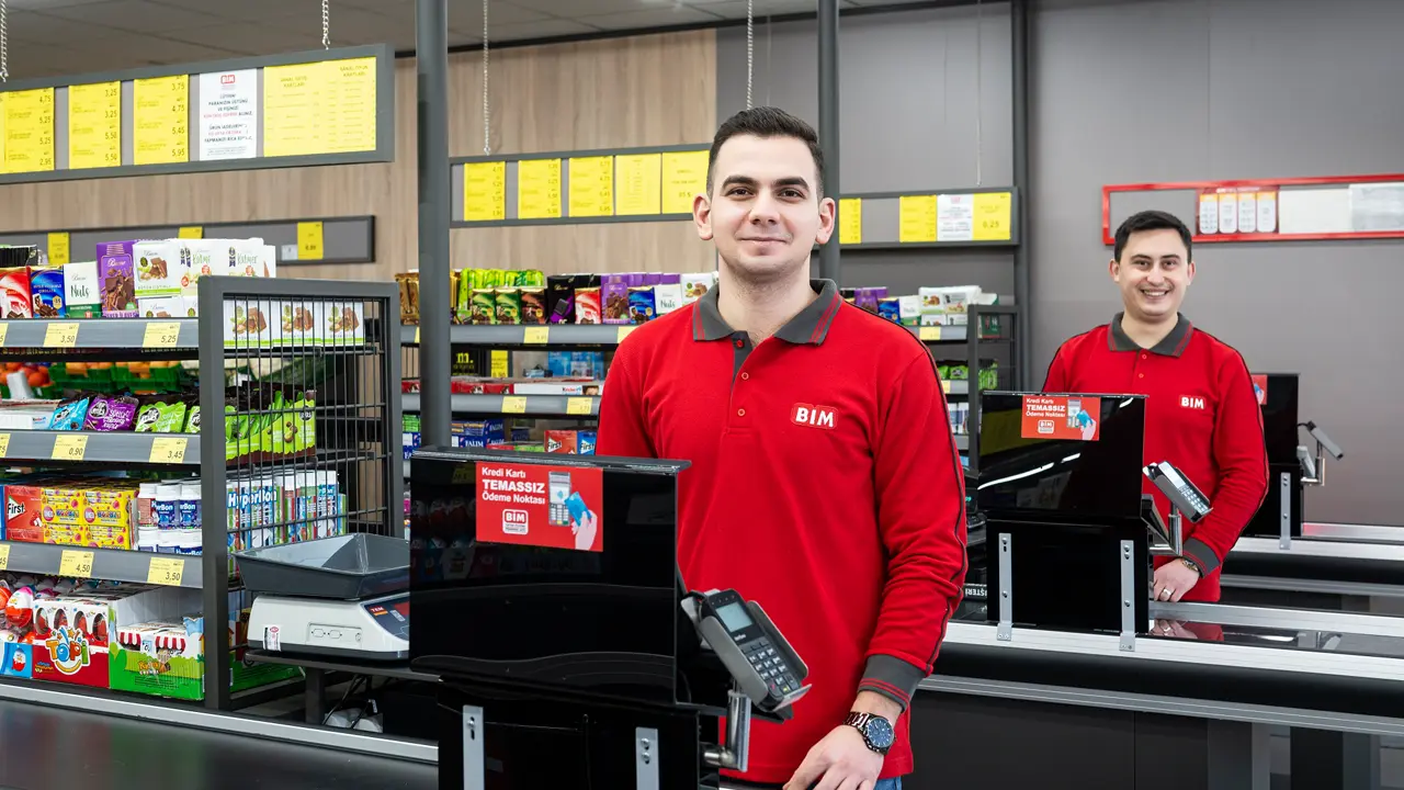 Uşak Bim Mağazalarında Okul Gereçleri Dip Fiyatlara Çekildi Çanta 79 TL, Kalemler 11 TL!