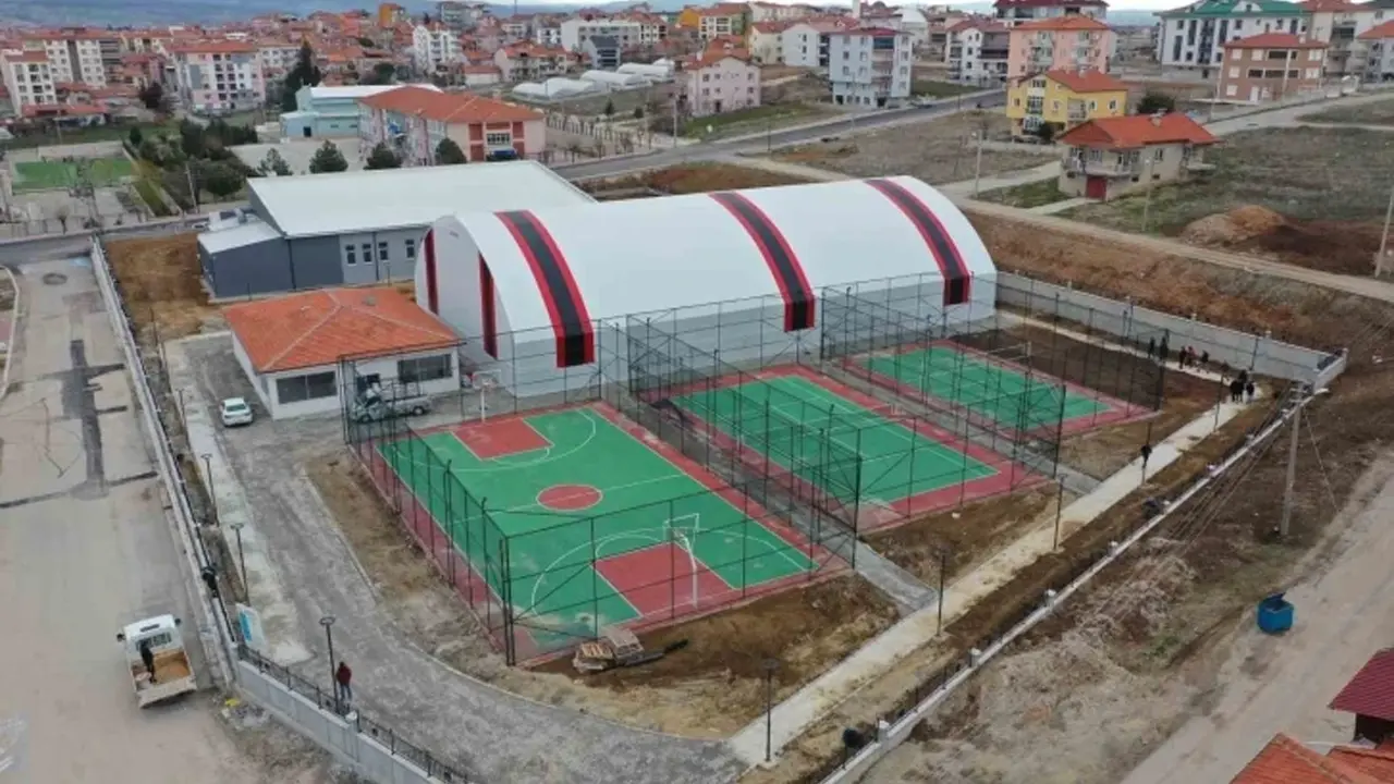 Esentepe Spor Kompleksi ve Şehit Mehmet Kara Yarı Olimpik Kapalı Yüzme Havuzu Açılıyor!