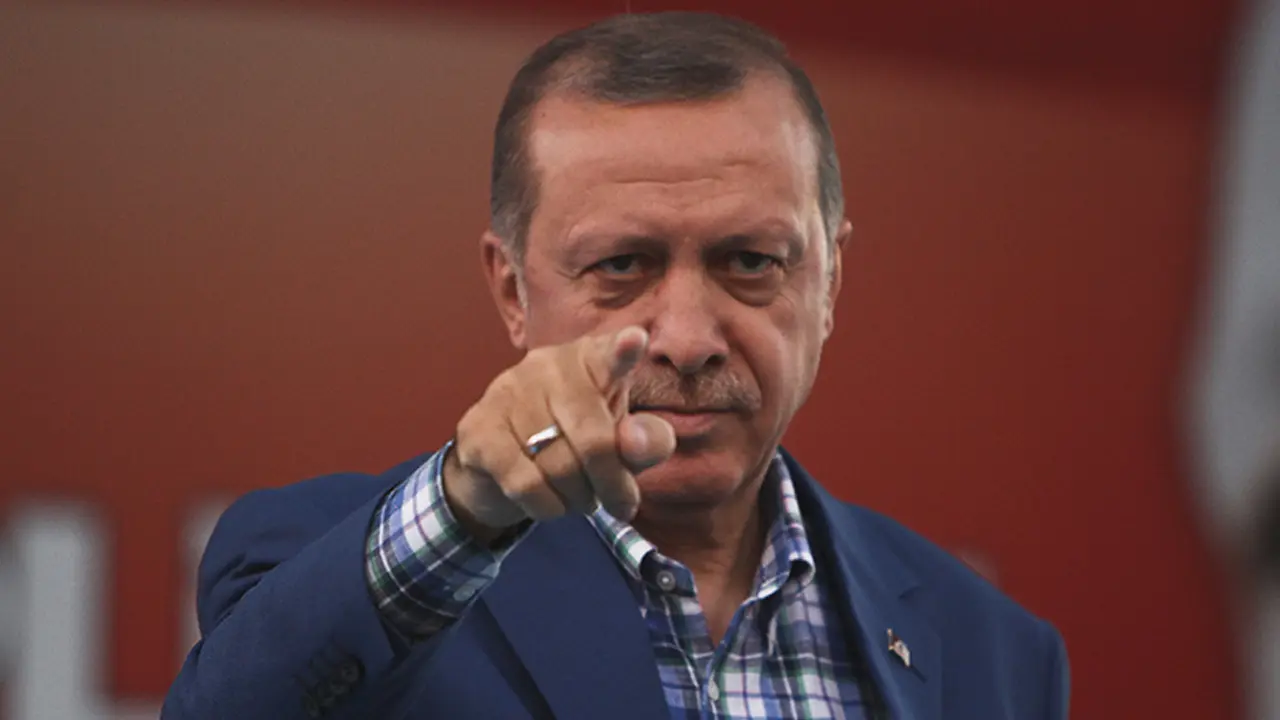 Cumhurbaşkanına Hakaret Ettiği Öne Sürülen Hemşire Tutuklandı