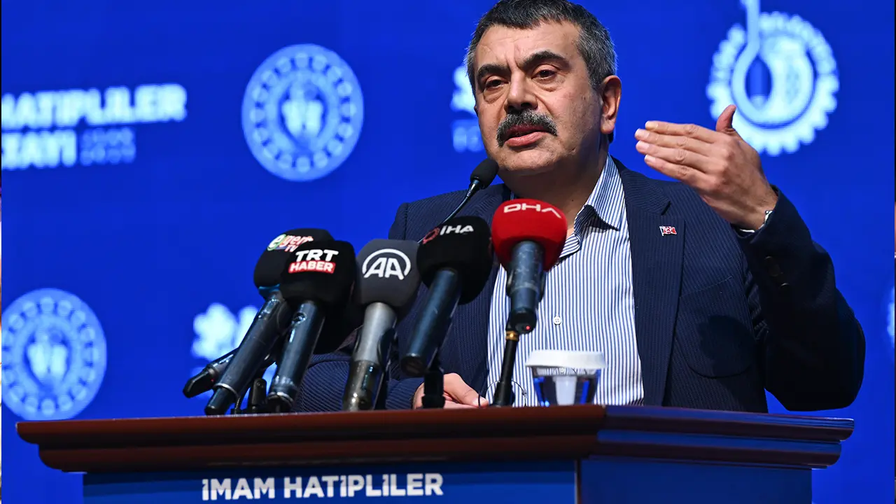 Milli Eğitim Bakanı Yusuf Tekin İmam Hatip okullarıyla ilgili Uşak'ta konuştu