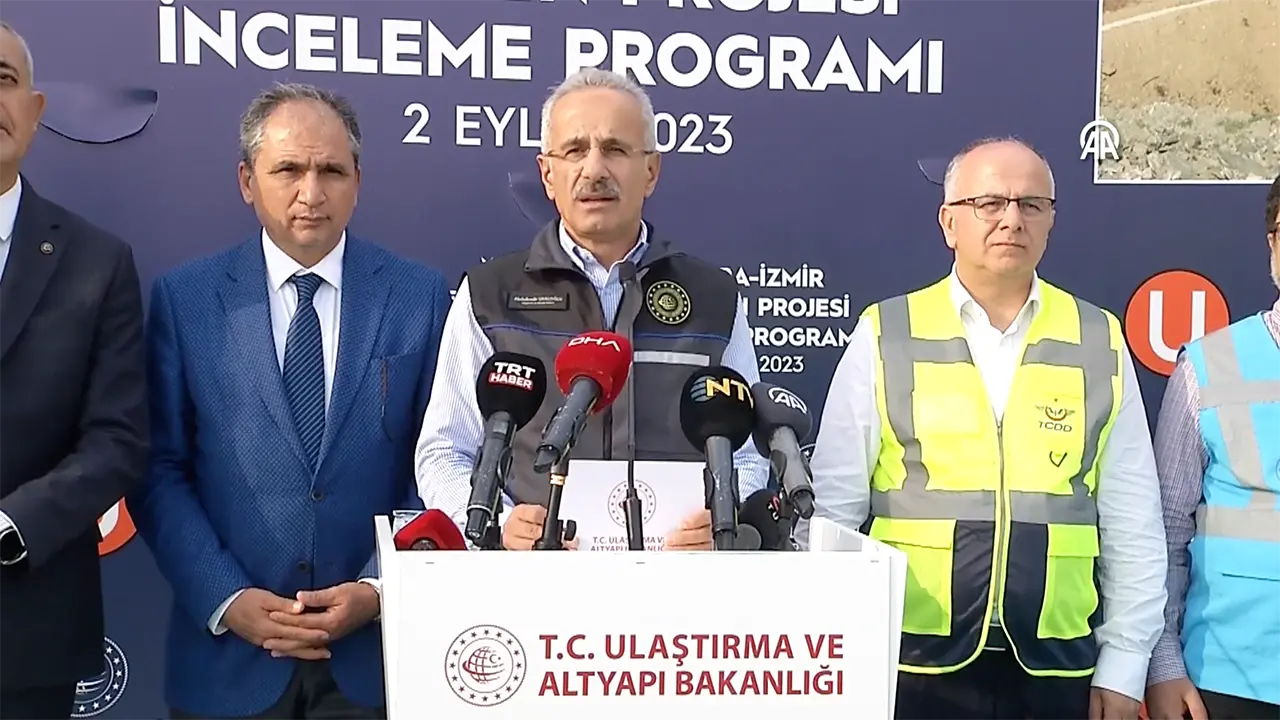 Uşak'a Hızlı Tren ne zaman gelecek? Ulaştırma Bakanı Eşme'deki tünel açılışında konuştu, net bilgiler verdi...