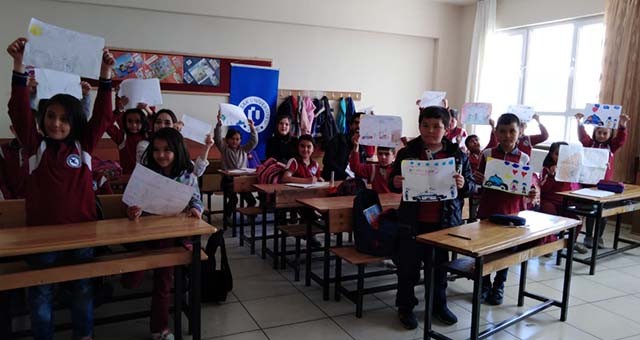'Çocukların gözünden polisler'