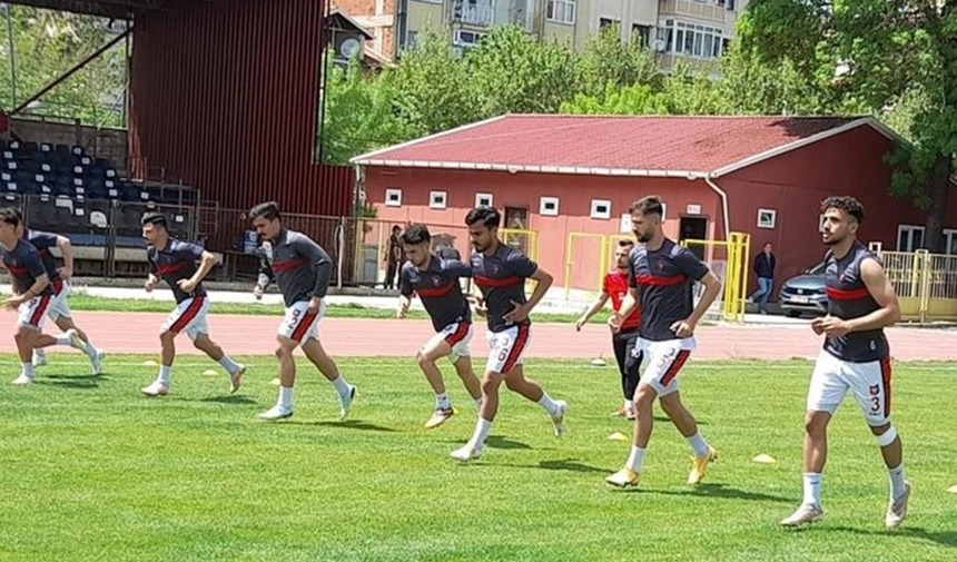 Uşakspor’da 3 yeni transfer, 4 imza birden! Milli oyuncu da listede..